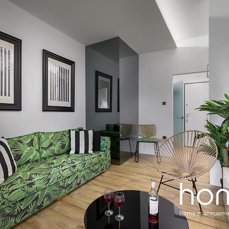35M² Homm Impressive Apartment In Aten Exteriör bild